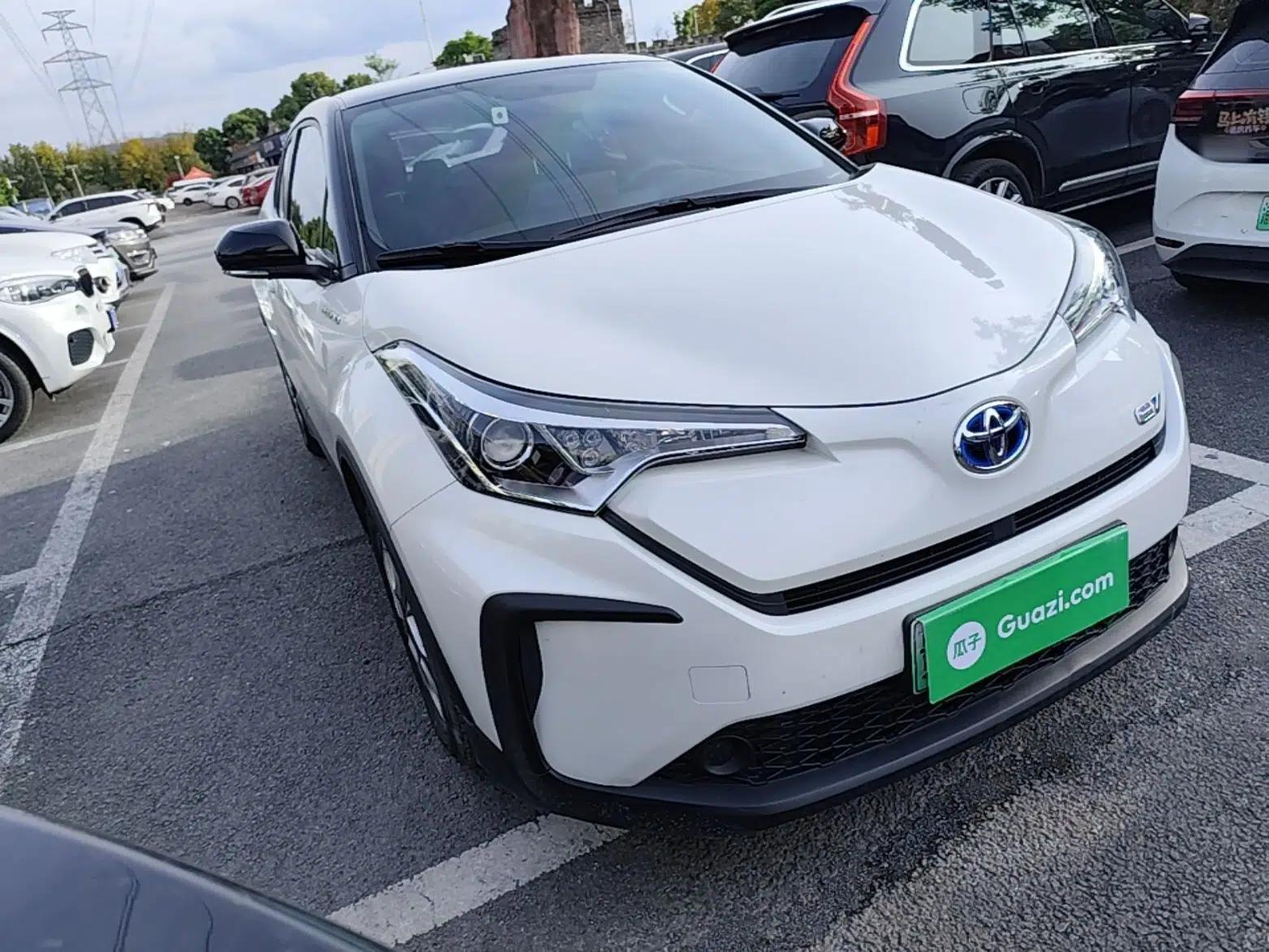 Toyota C-HR EV 2020 Leading Edition — миниатюра 3