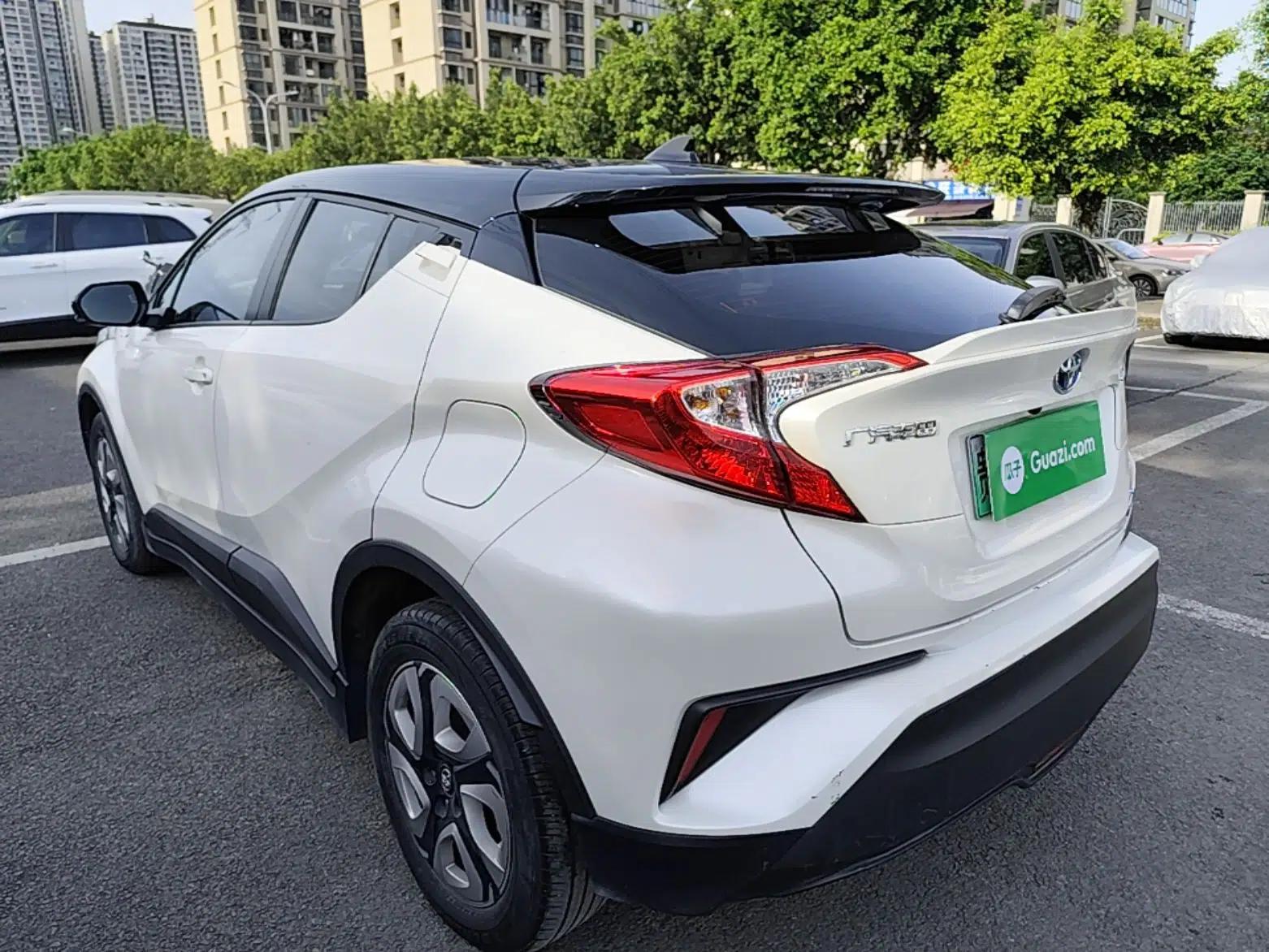 Toyota C-HR EV 2020 Leading Edition — миниатюра 4