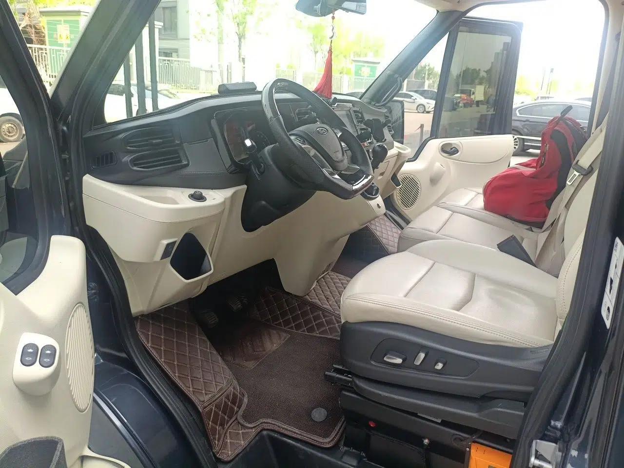 Ford Transit Custom 2021 2.2T Manual Logistics Vehicle Pro Short Wheelbase 6-Seater Mid-Roof China VI Standard — миниатюра 16