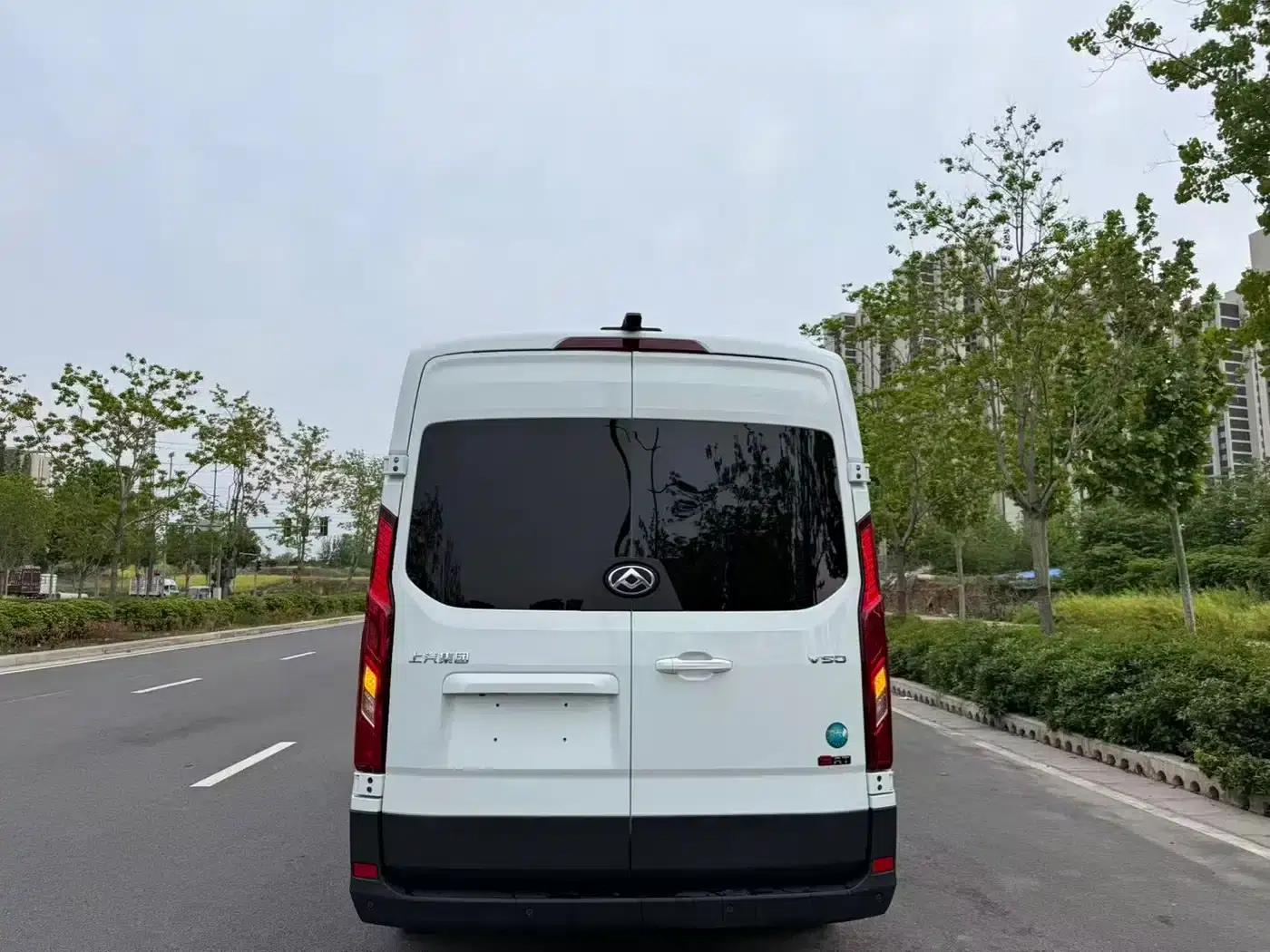 Xintu V90 2024 Smart 2.0T Automatic Front-Wheel Drive Long Wheelbase High Roof Single Rear Tire 6/7 Seats — миниатюра 11
