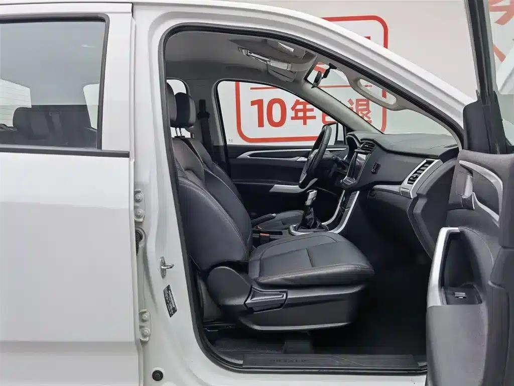 Maxus T70 2020 2.0T Gasoline Manual 2WD Elite Standard Box High Chassis — миниатюра 23