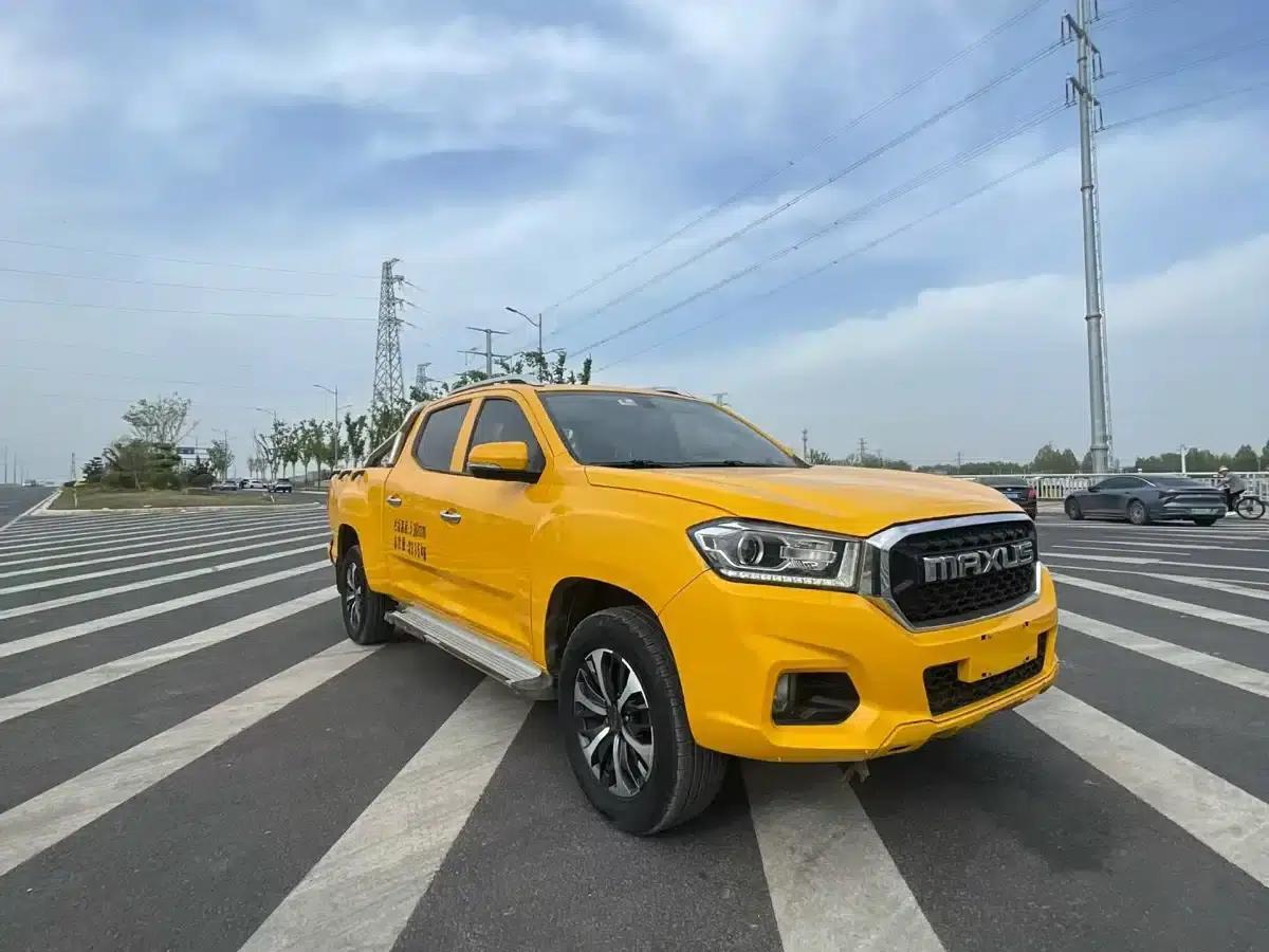 Maxus T70 2022 2.0T Manual Diesel 2WD 5th Anniversary Edition Elite Version with Long Box and Flat Bottom — миниатюра 3
