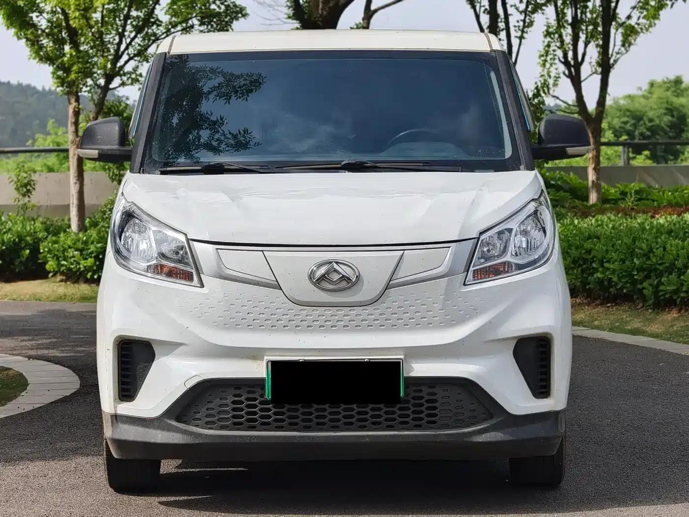 Maxus EV30 2022: Pure Electric Intelligent Logistics Expert - Long Wheelbase Guoxuan — миниатюра 2