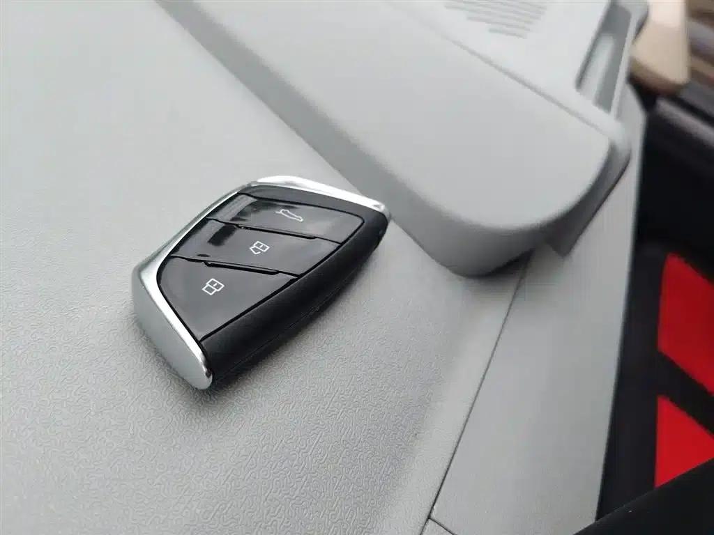 Dana V1 2025 Low-Roof Multi-functional Version 42kWh — миниатюра 17