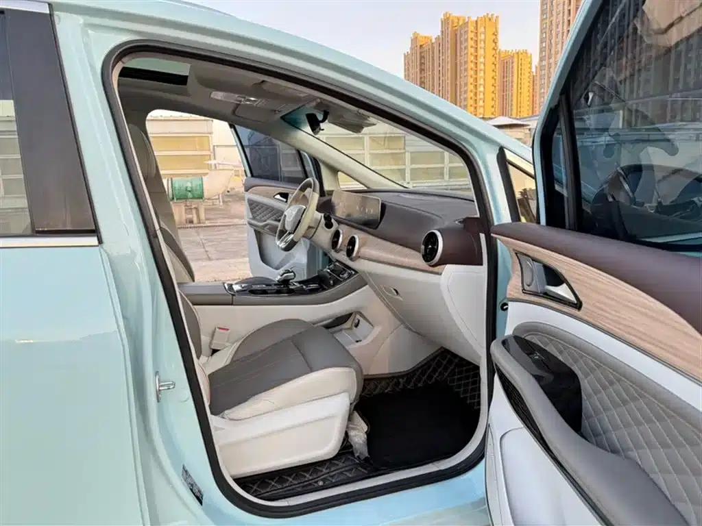 Fengxing Yacht 2022 1.5T DCT Wind Chaser Edition — миниатюра 17