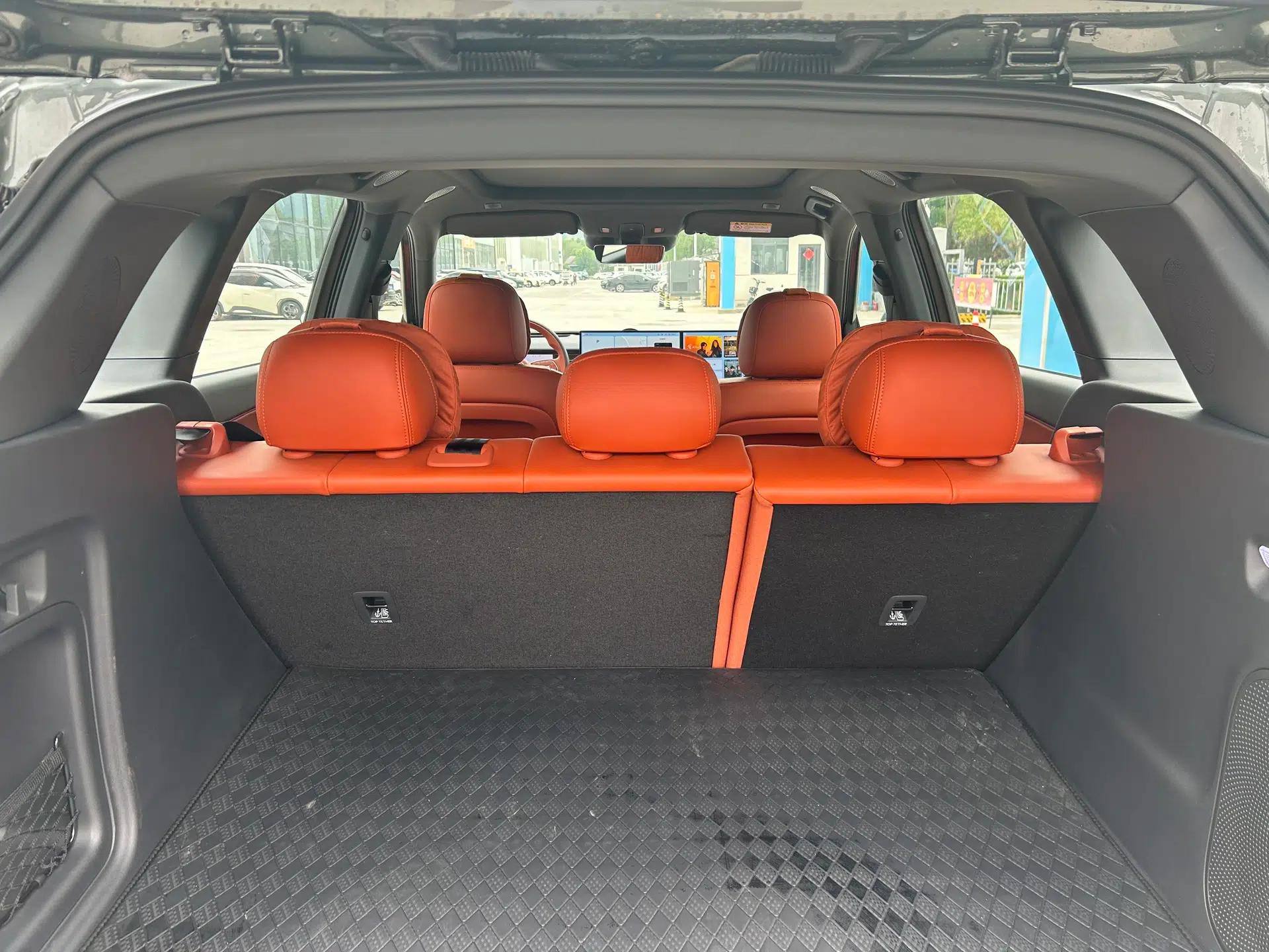 Hongqi HS6 PHEV 2026 220 All-Wheel Drive Smart Hybrid Version — миниатюра 12