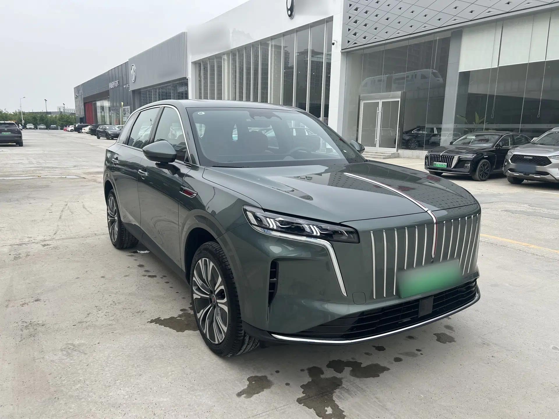 Hongqi HS6 PHEV 2026 220 All-Wheel Drive Smart Hybrid Version — миниатюра 3