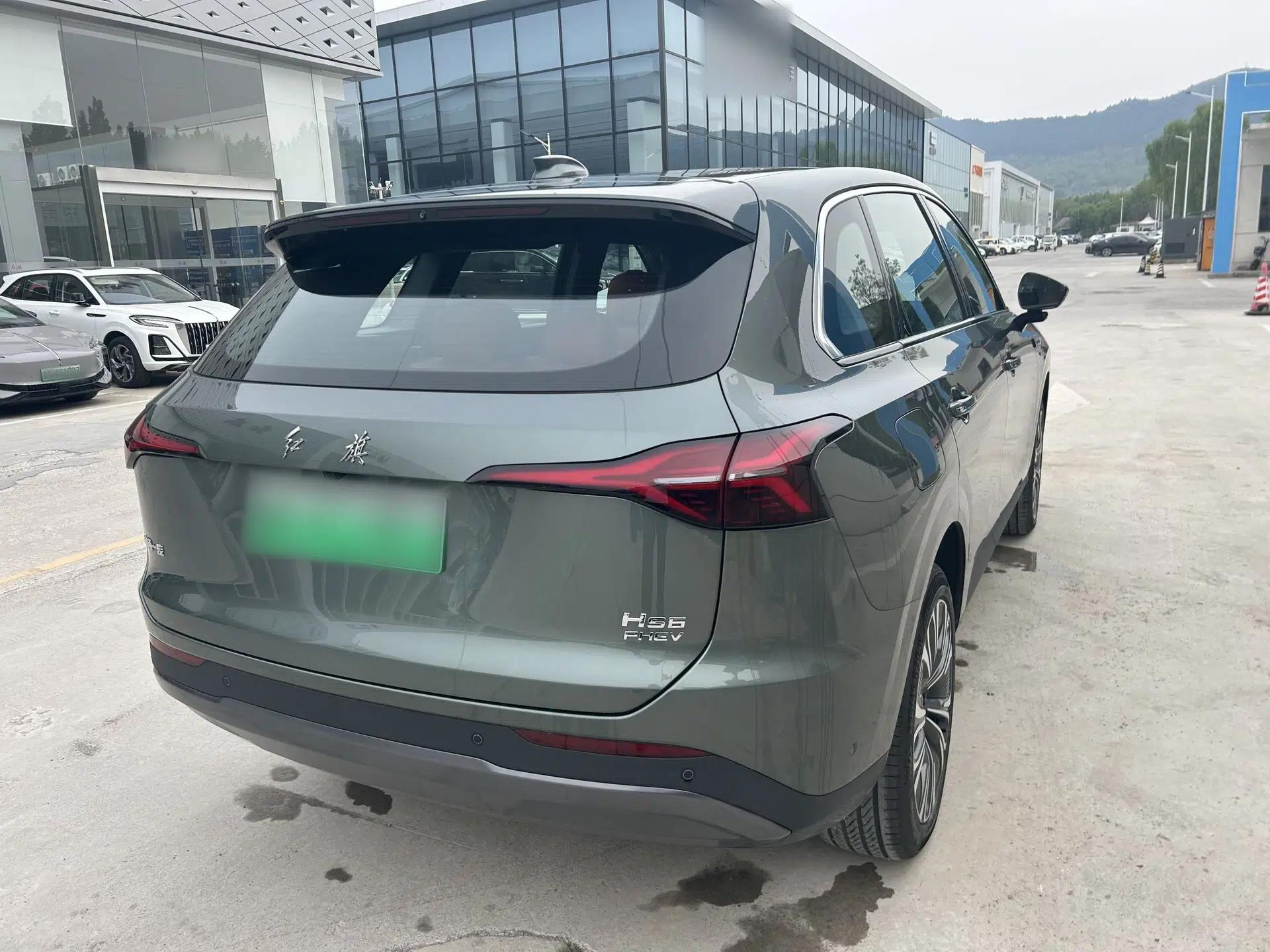 Hongqi HS6 PHEV 2026 220 All-Wheel Drive Smart Hybrid Version — миниатюра 6