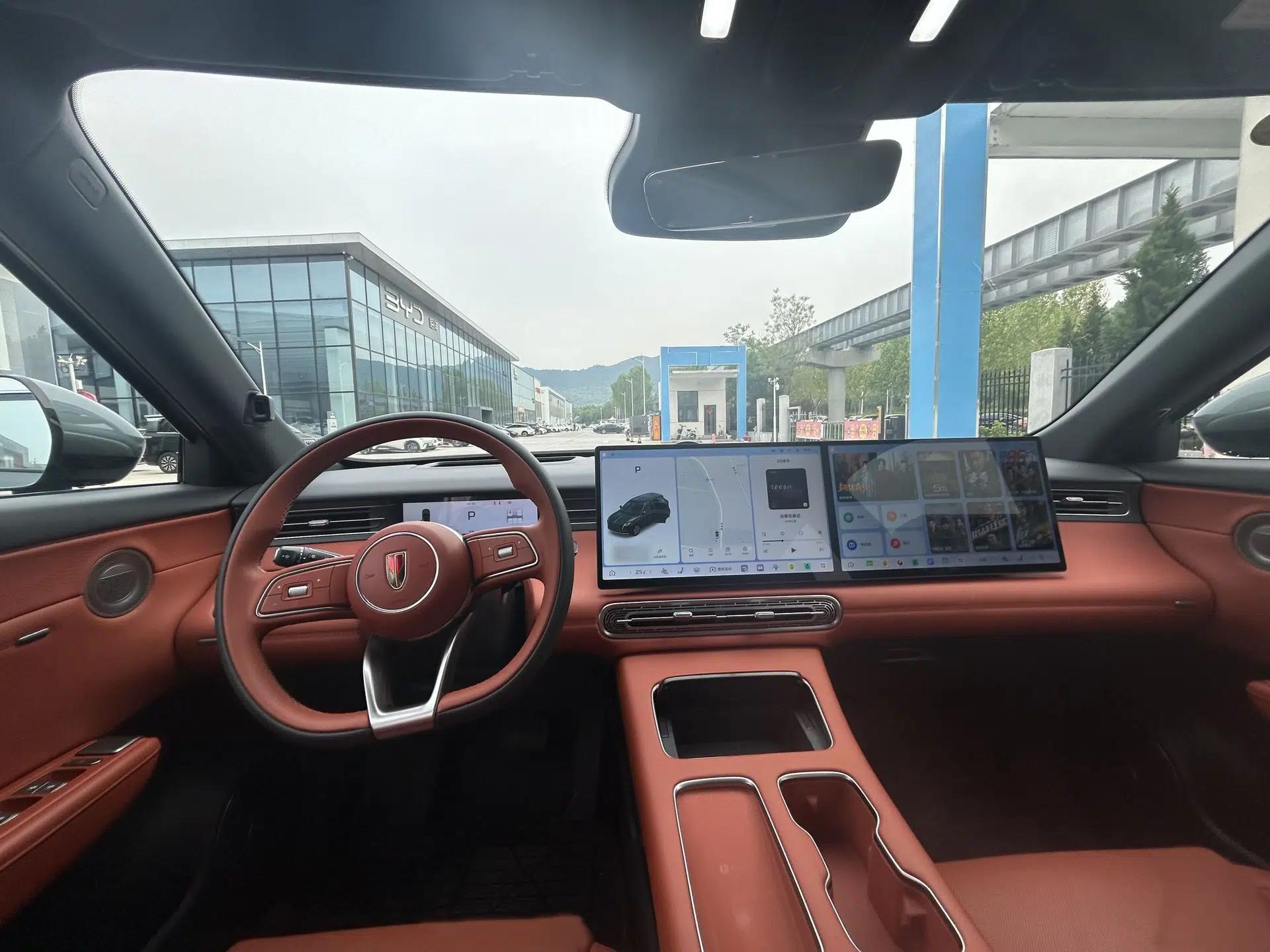 Hongqi HS6 PHEV 2026 220 All-Wheel Drive Smart Hybrid Version — миниатюра 8