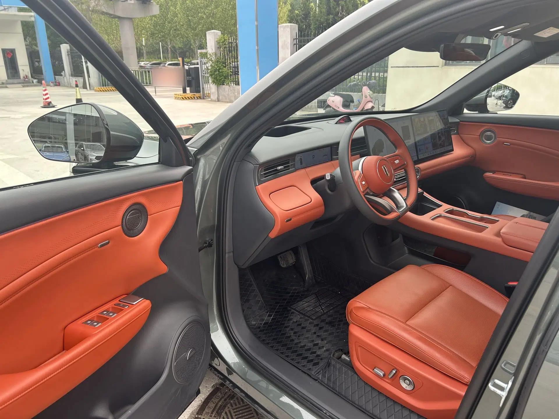Hongqi HS6 PHEV 2026 220 All-Wheel Drive Smart Hybrid Version — миниатюра 10