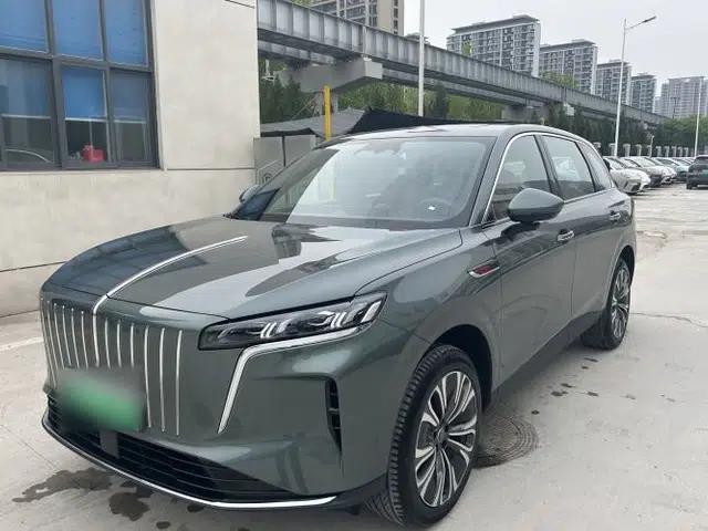 Hongqi HS6 PHEV 2026 220 All-Wheel Drive Smart Hybrid Version