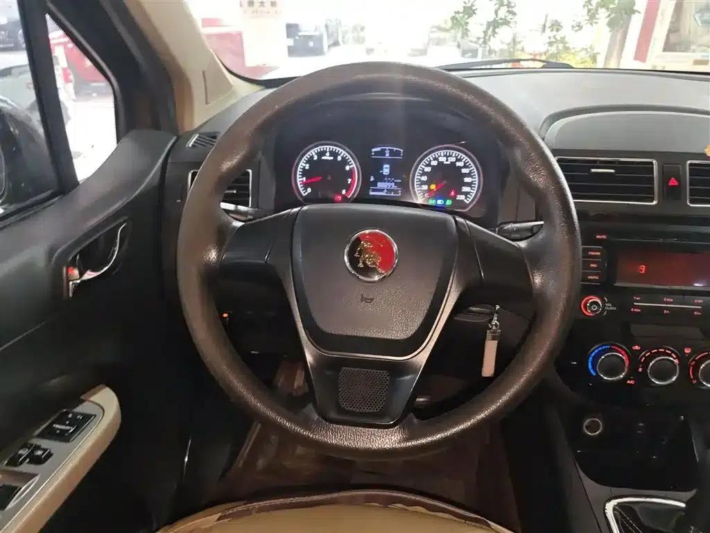 Jingyi X3 2015 1.5L Comfort Model — миниатюра 11