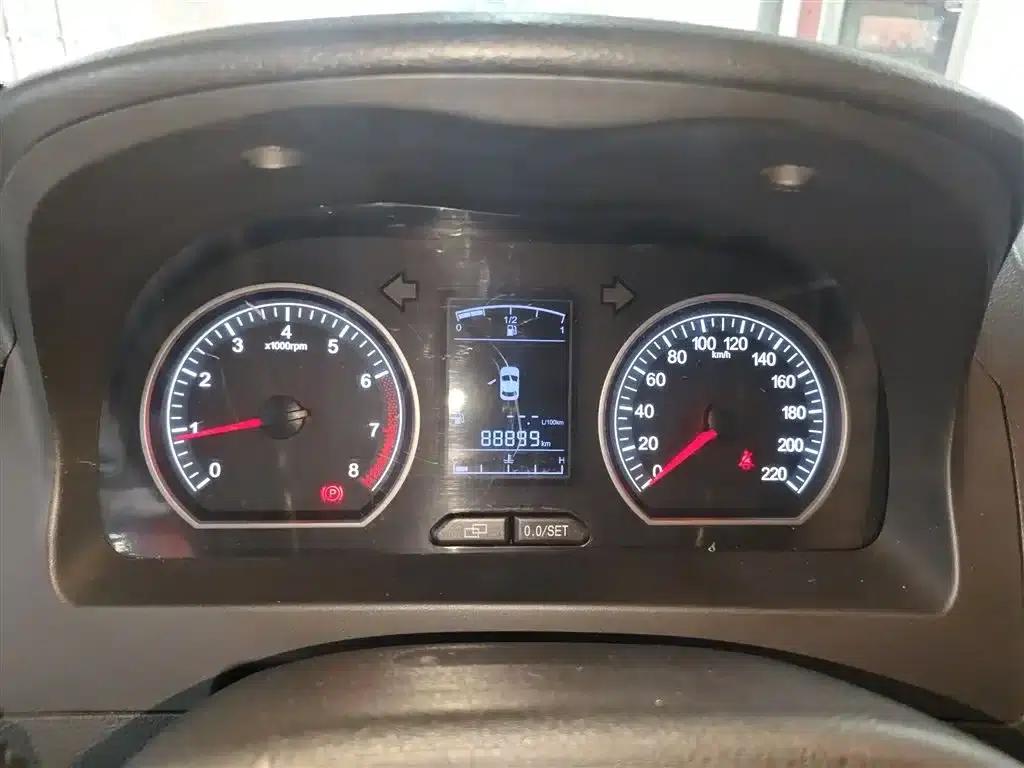 Jingyi X3 2015 1.5L Comfort Model — миниатюра 12