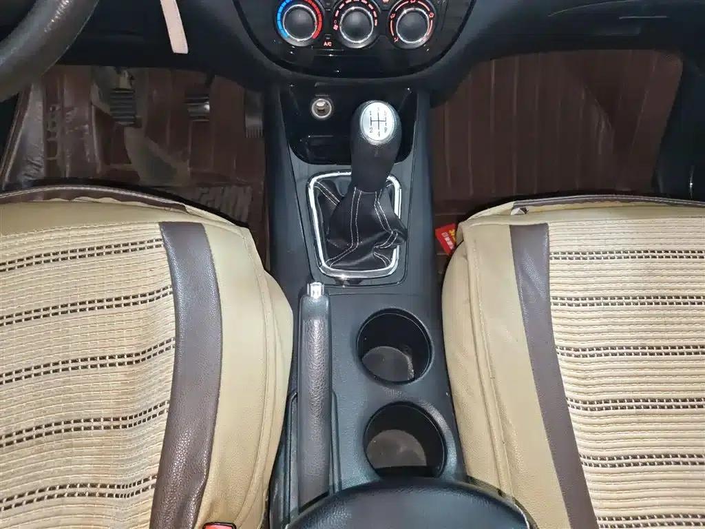 Jingyi X3 2015 1.5L Comfort Model — миниатюра 14