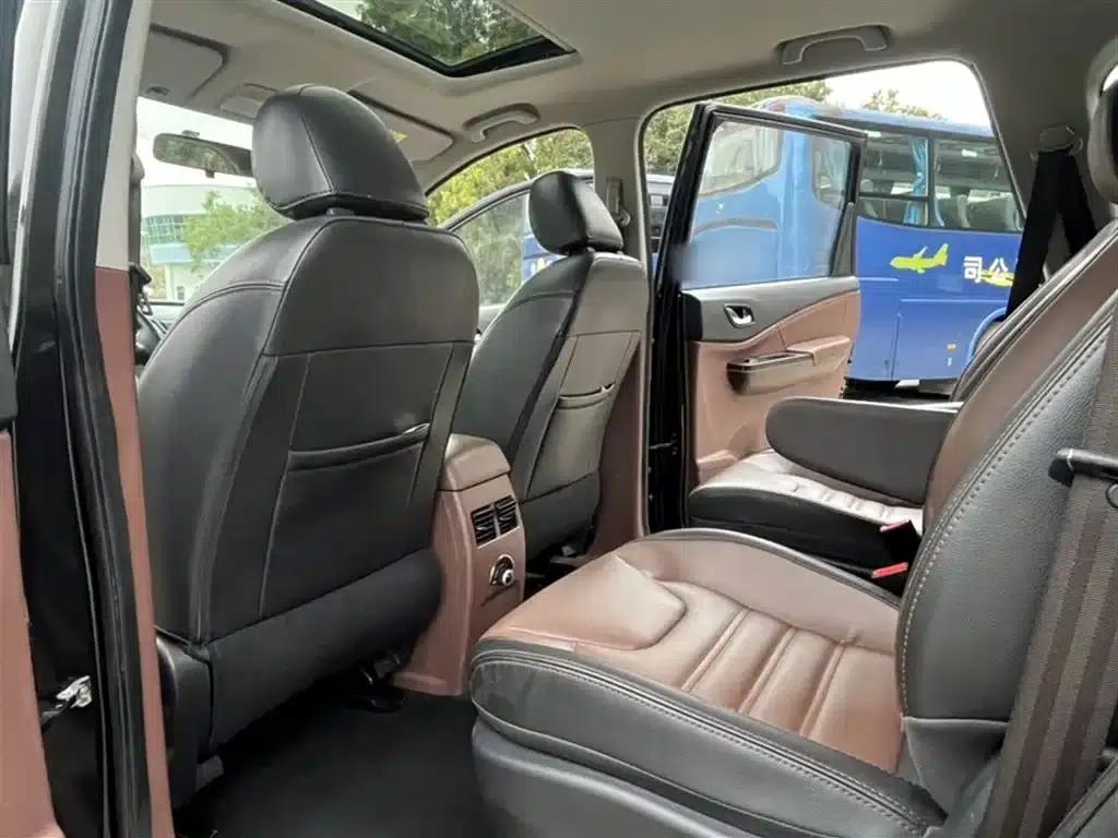 Fengxing SX6 2016 1.6L CVT Luxury Edition — миниатюра 11