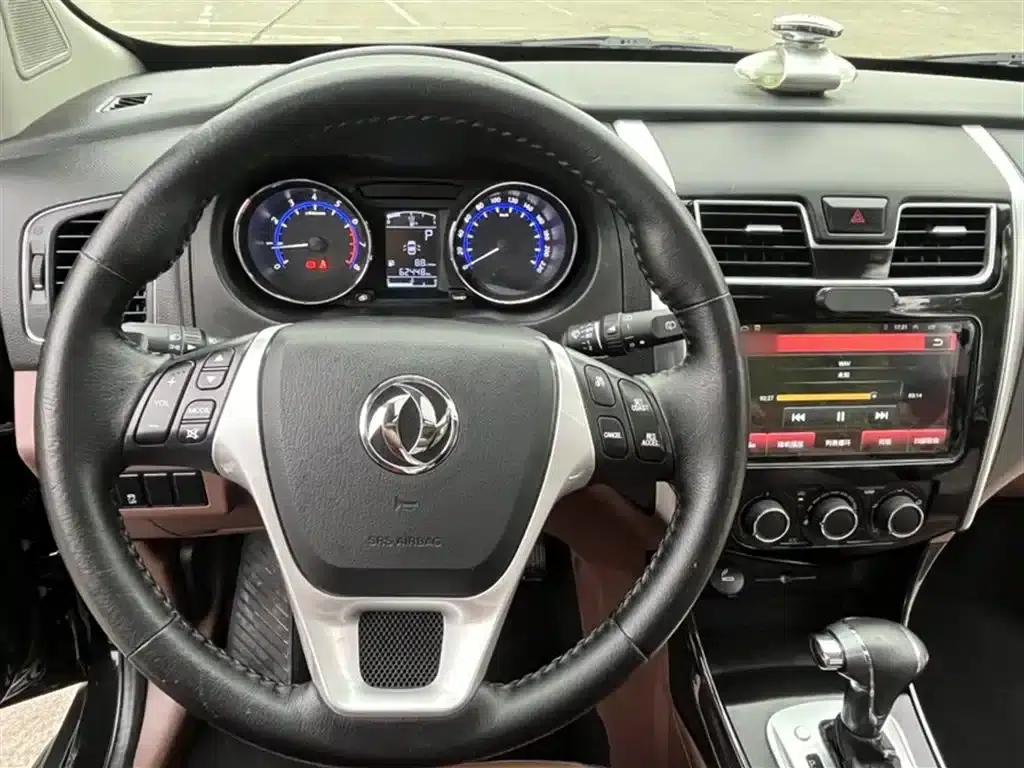 Fengxing SX6 2016 1.6L CVT Luxury Edition — миниатюра 3