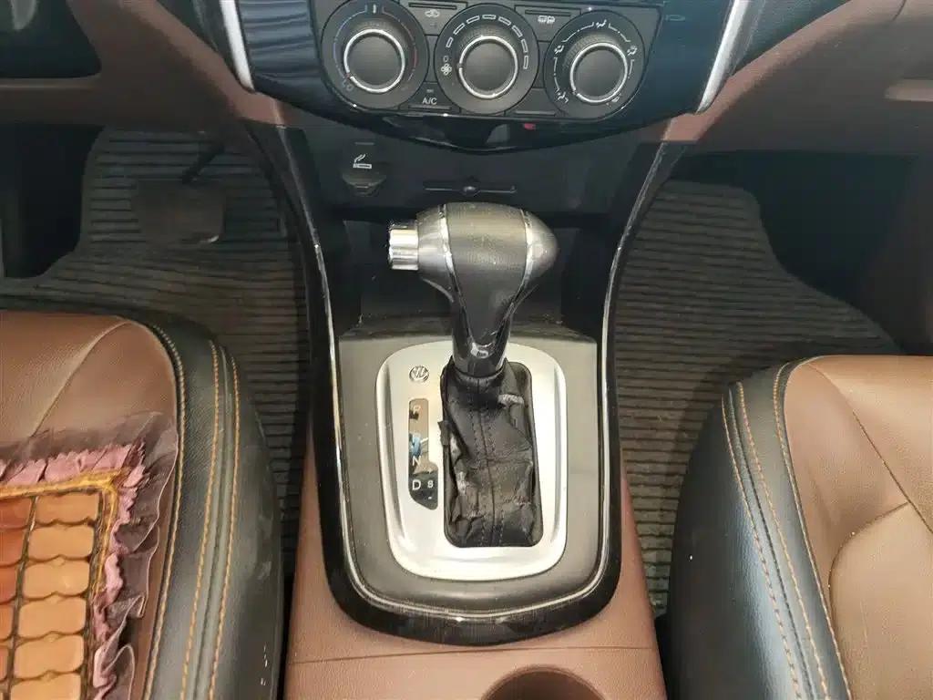 Fengxing SX6 2016 1.6L CVT Luxury Edition — миниатюра 6