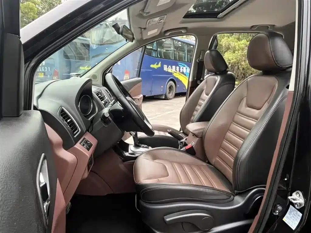 Fengxing SX6 2016 1.6L CVT Luxury Edition — миниатюра 7