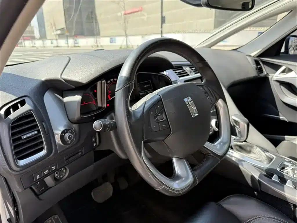 DS 5 2013 1.6T Luxury Edition THP160 — миниатюра 12