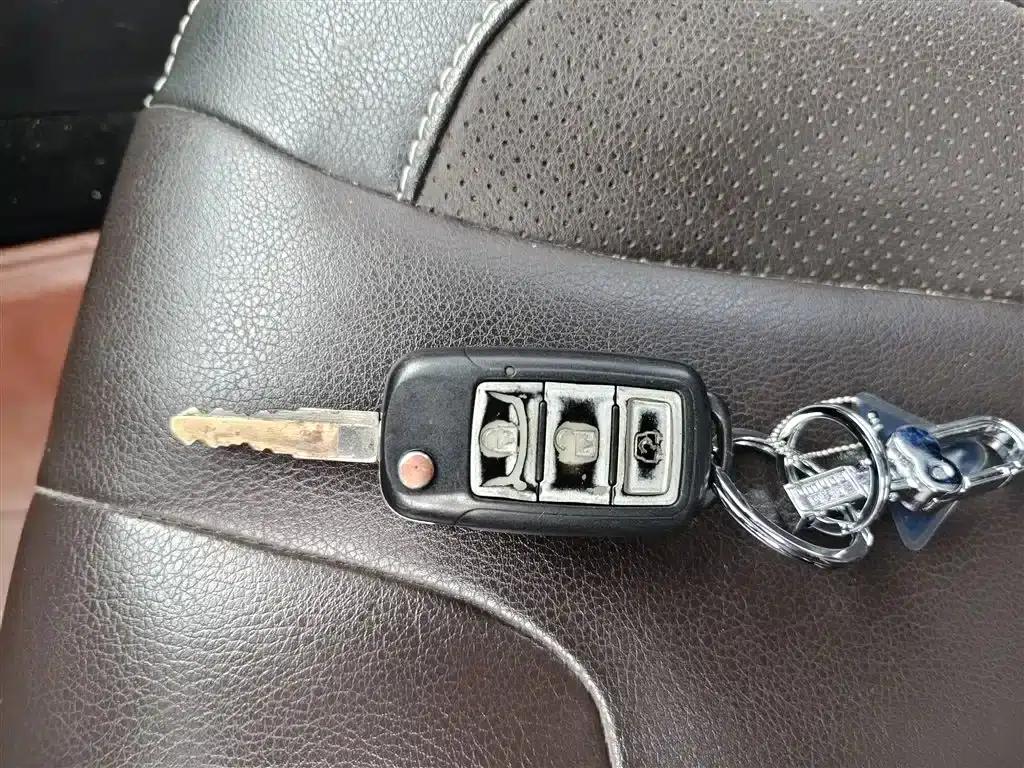 Fengguang 330 2018 Model 1.5L 330S Facelift Comfort Edition DK15 — миниатюра 9