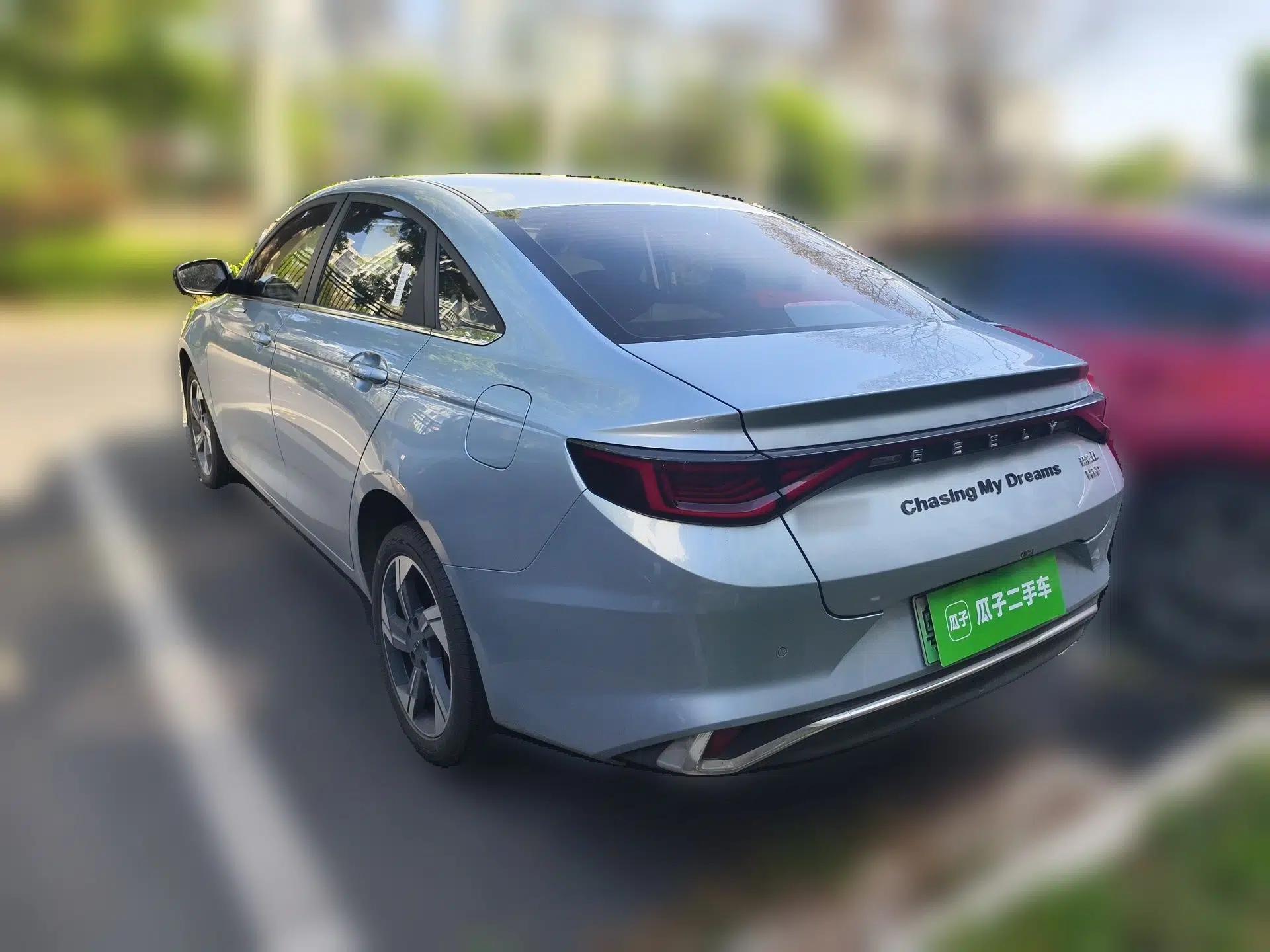 Geely Auto Emgrand L HiP 2024 Champion Edition 1.5TD-DHT Pro 100KM Excellence Model — миниатюра 4