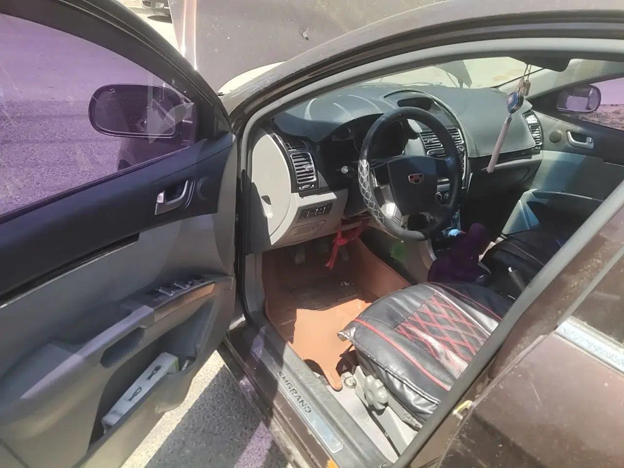 Geely Auto Classic Emgrand 2012 Hatchback 1.5L Manual Comfort Model — миниатюра 17