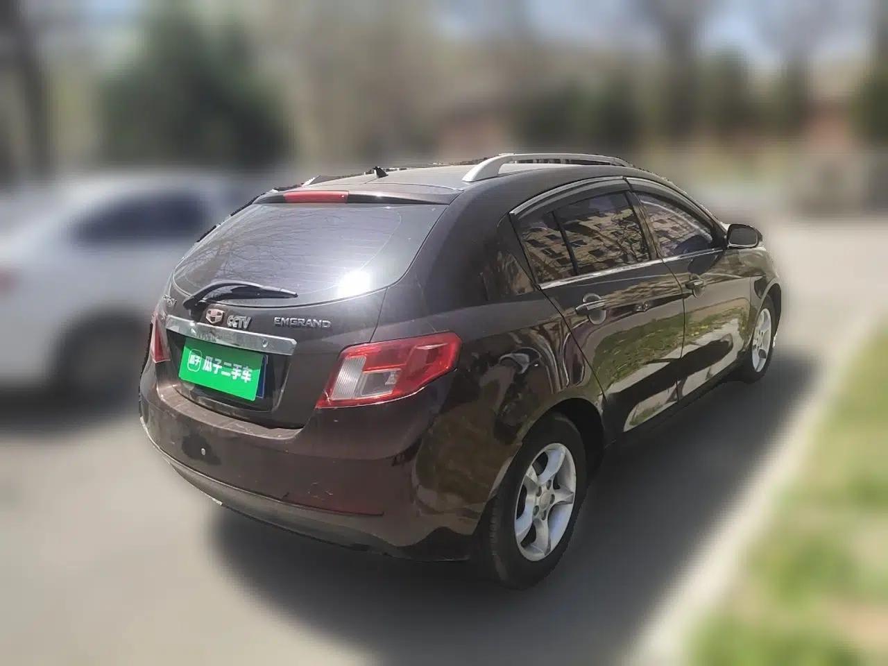 Geely Auto Classic Emgrand 2012 Hatchback 1.5L Manual Comfort Model — миниатюра 6