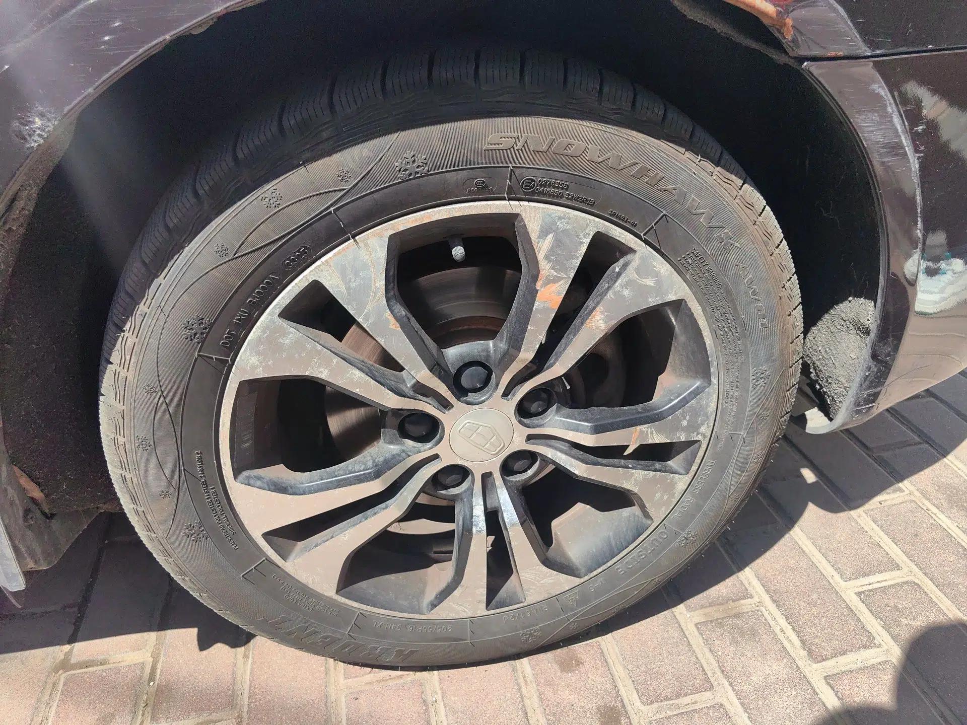 Geely Auto Classic Emgrand 2013 Hatchback 1.5L Manual Elite Model — миниатюра 8
