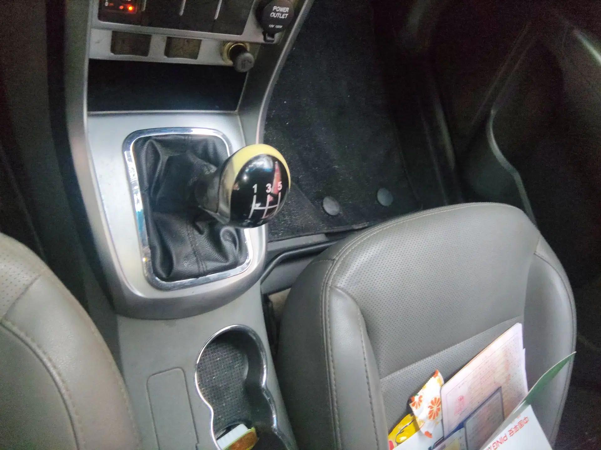 Geely Auto Classic Emgrand 2013 Sedan 1.8L Manual Entry-Level CNG Model — миниатюра 15