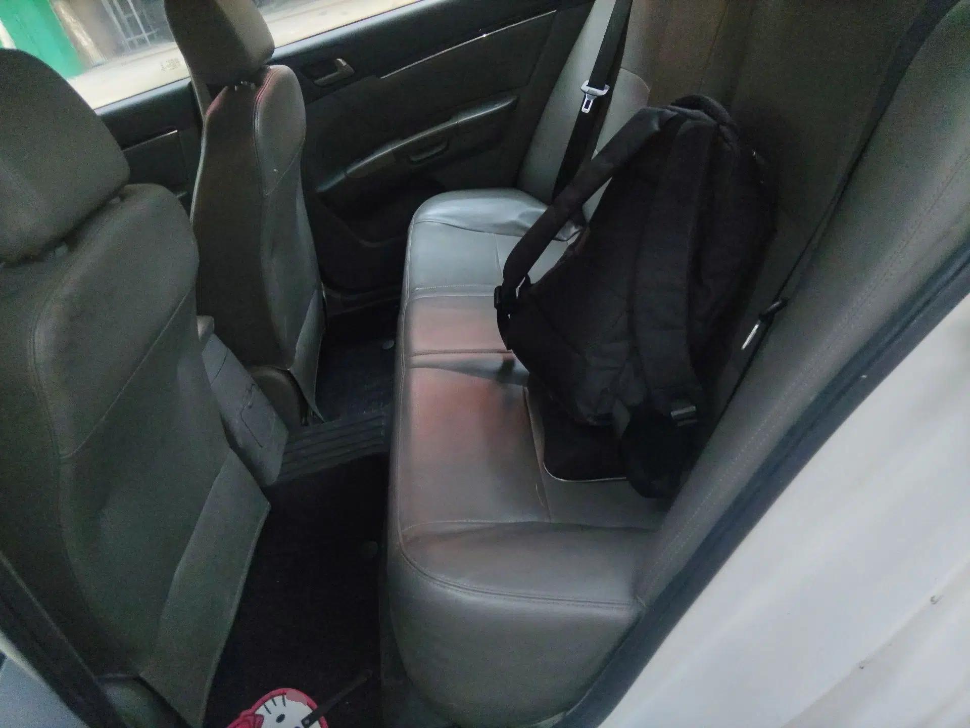 Geely Auto Classic Emgrand 2013 Sedan 1.8L Manual Entry-Level CNG Model — миниатюра 18