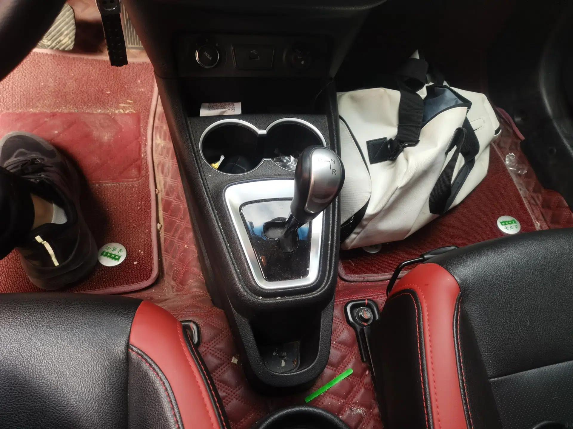 JAC Group iEV6E 2018 Sport Edition iEV6E Luxury Smart Enjoyment Version — миниатюра 15
