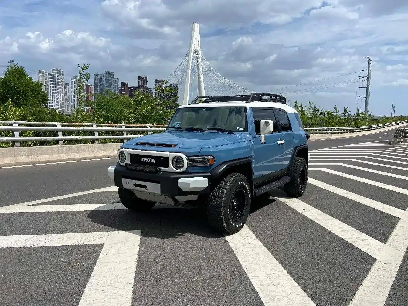 2020 FJ Cruiser 4.0L Automatic — миниатюра 1
