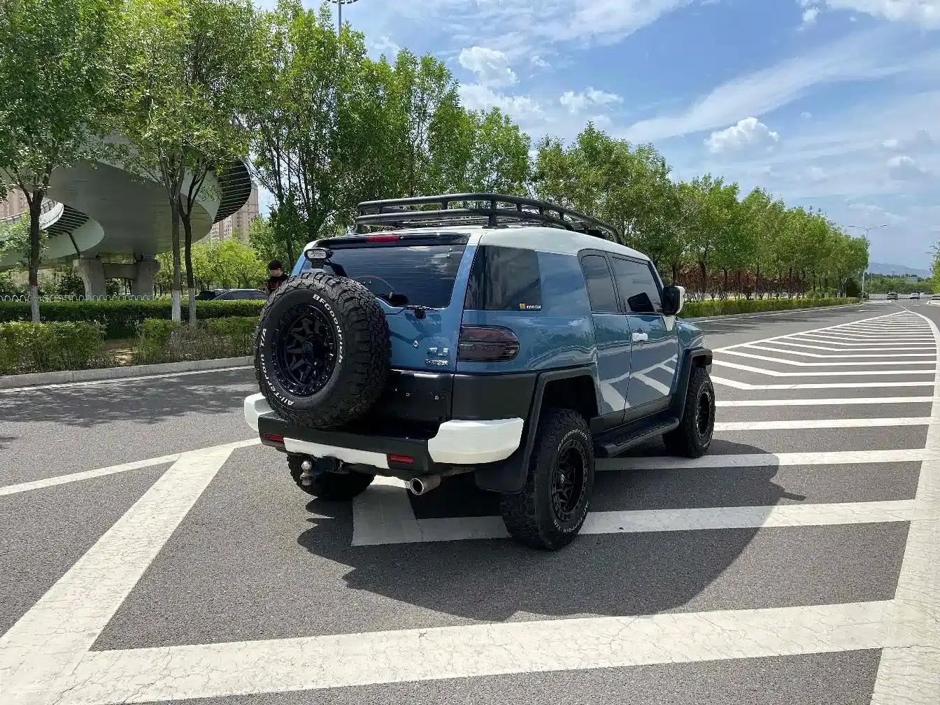 2020 FJ Cruiser 4.0L Automatic — миниатюра 6