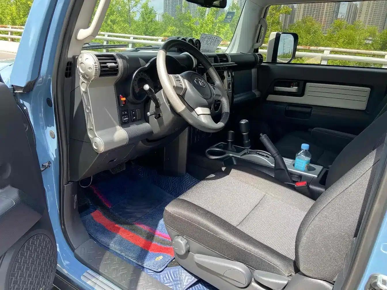 2020 FJ Cruiser 4.0L Automatic — миниатюра 7