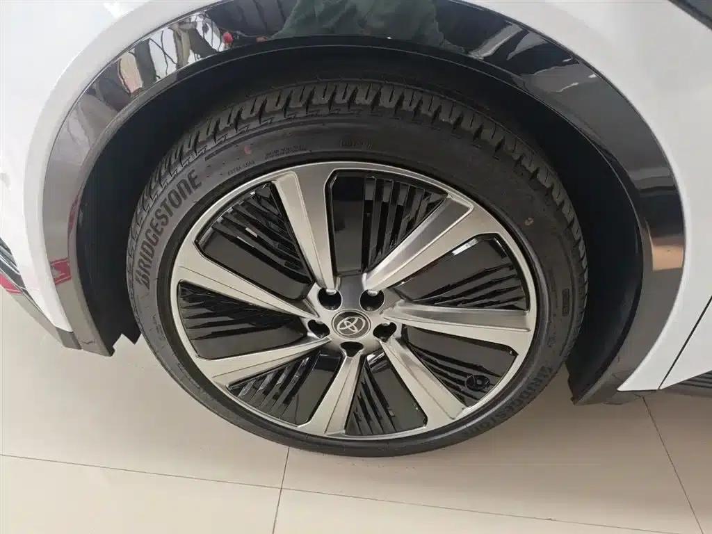 Toyota BZ5 2025 550 PRO Smart Edition — миниатюра 25