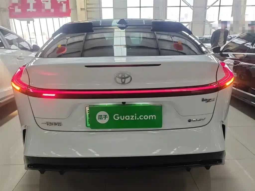 Toyota BZ5 2025 550 PRO Smart Edition — миниатюра 4