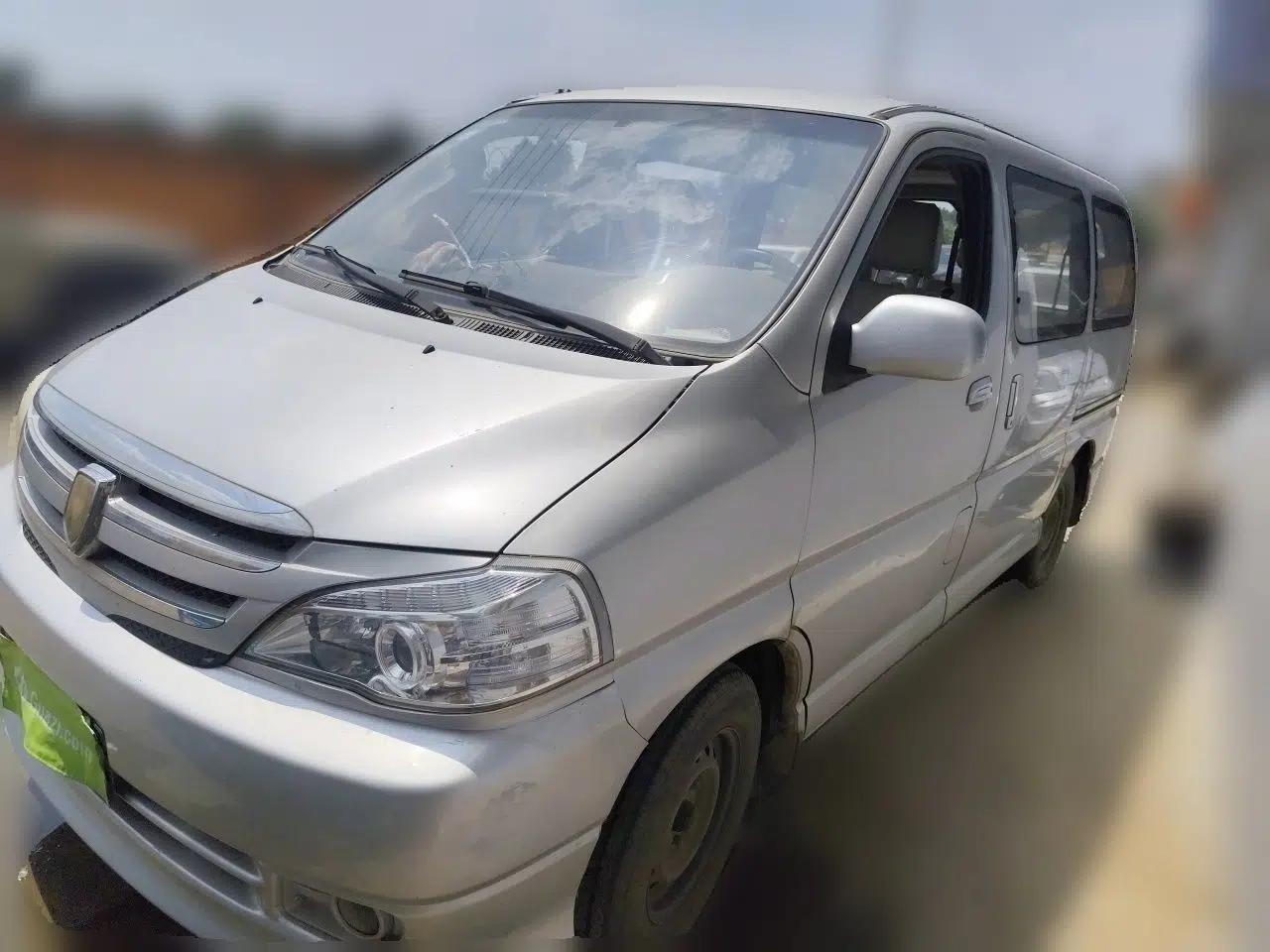 Jinbei Grace 2015 2.0L Classic Edition Basic Model Short Wheelbase 7-Seater — миниатюра 1