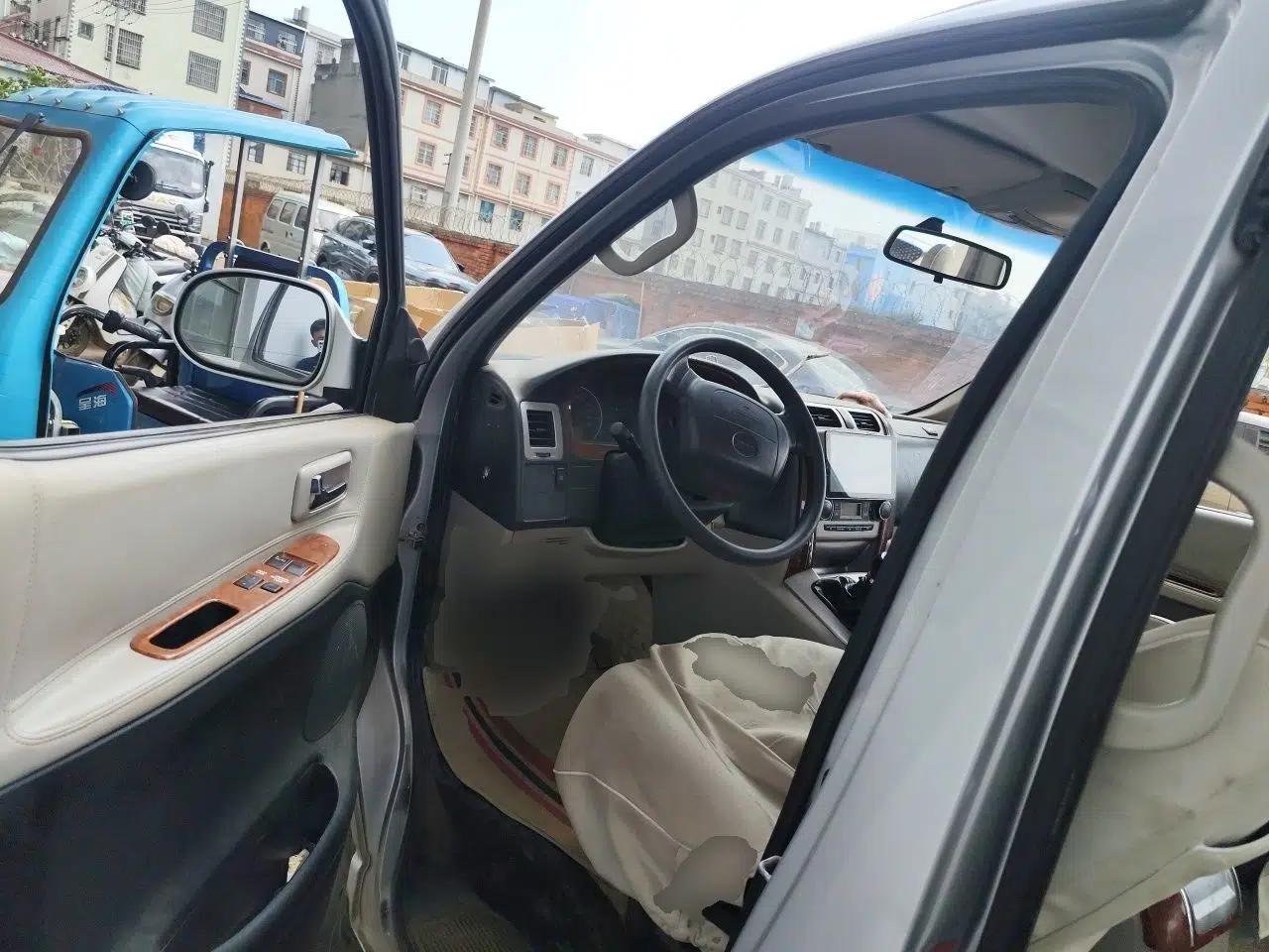 Jinbei Grace 2015 2.0L Classic Edition Basic Model Short Wheelbase 7-Seater — миниатюра 17