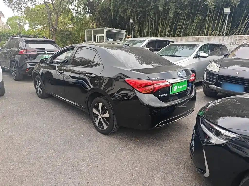 Levin Hybrid E+ 2019 1.8PH V E-CVT Luxury Edition — миниатюра 23
