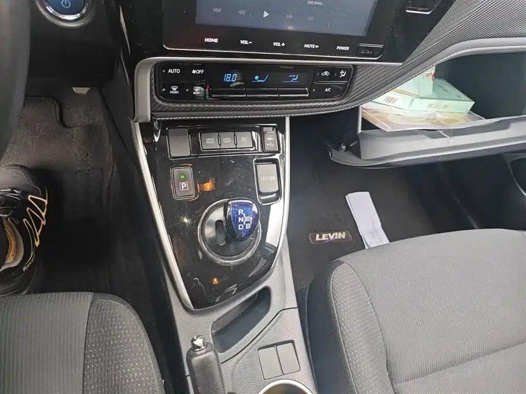 Levin Hybrid E+ 2019 1.8PH V E-CVT Luxury Edition — миниатюра 10