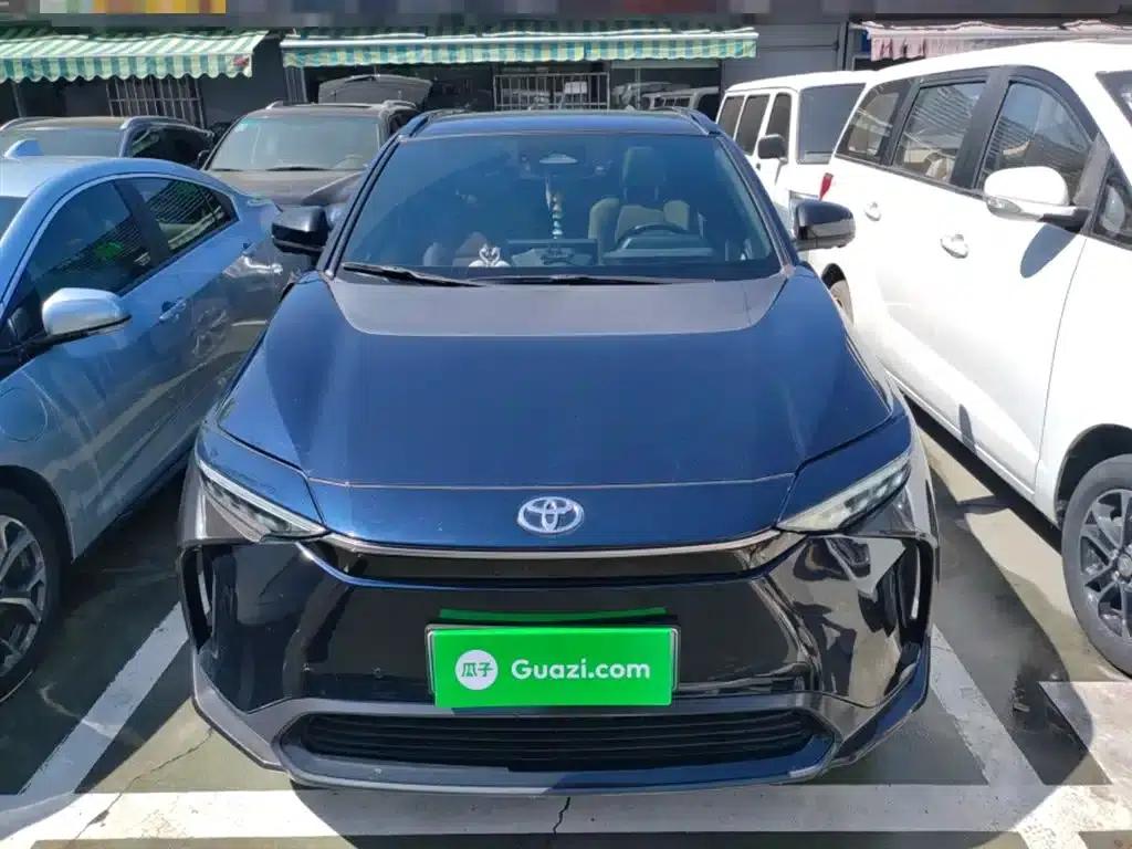 FAW Toyota bZ4X 2022 Two-Wheel Drive Long Range PRO Edition — миниатюра 3