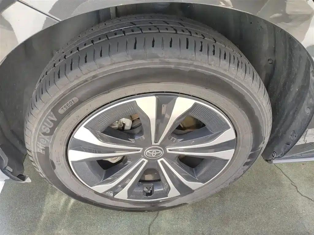 FAW Toyota bZ4X 2022 Two-Wheel Drive Long Range PRO Edition — миниатюра 23