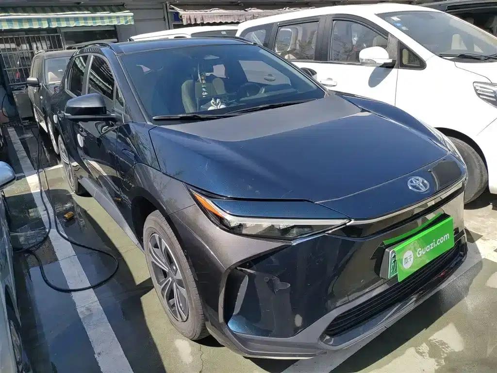 FAW Toyota bZ4X 2022 Two-Wheel Drive Long Range PRO Edition — миниатюра 4