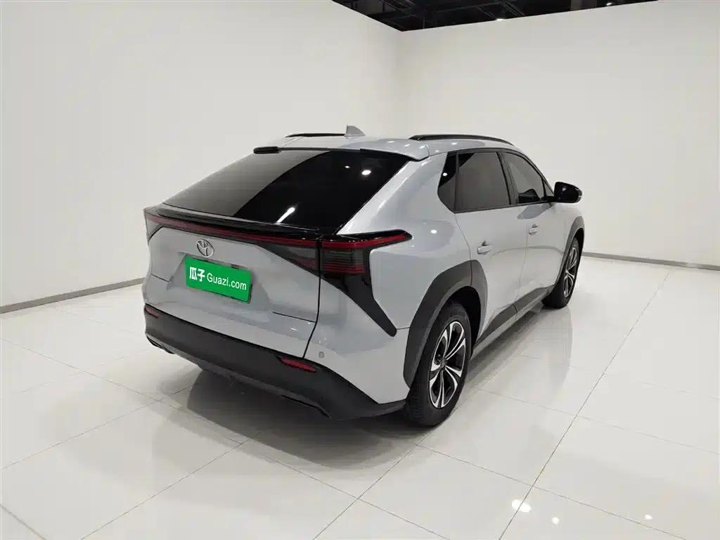FAW Toyota bZ4X 2022 Two-Wheel Drive Long Range PRO Edition — миниатюра 7