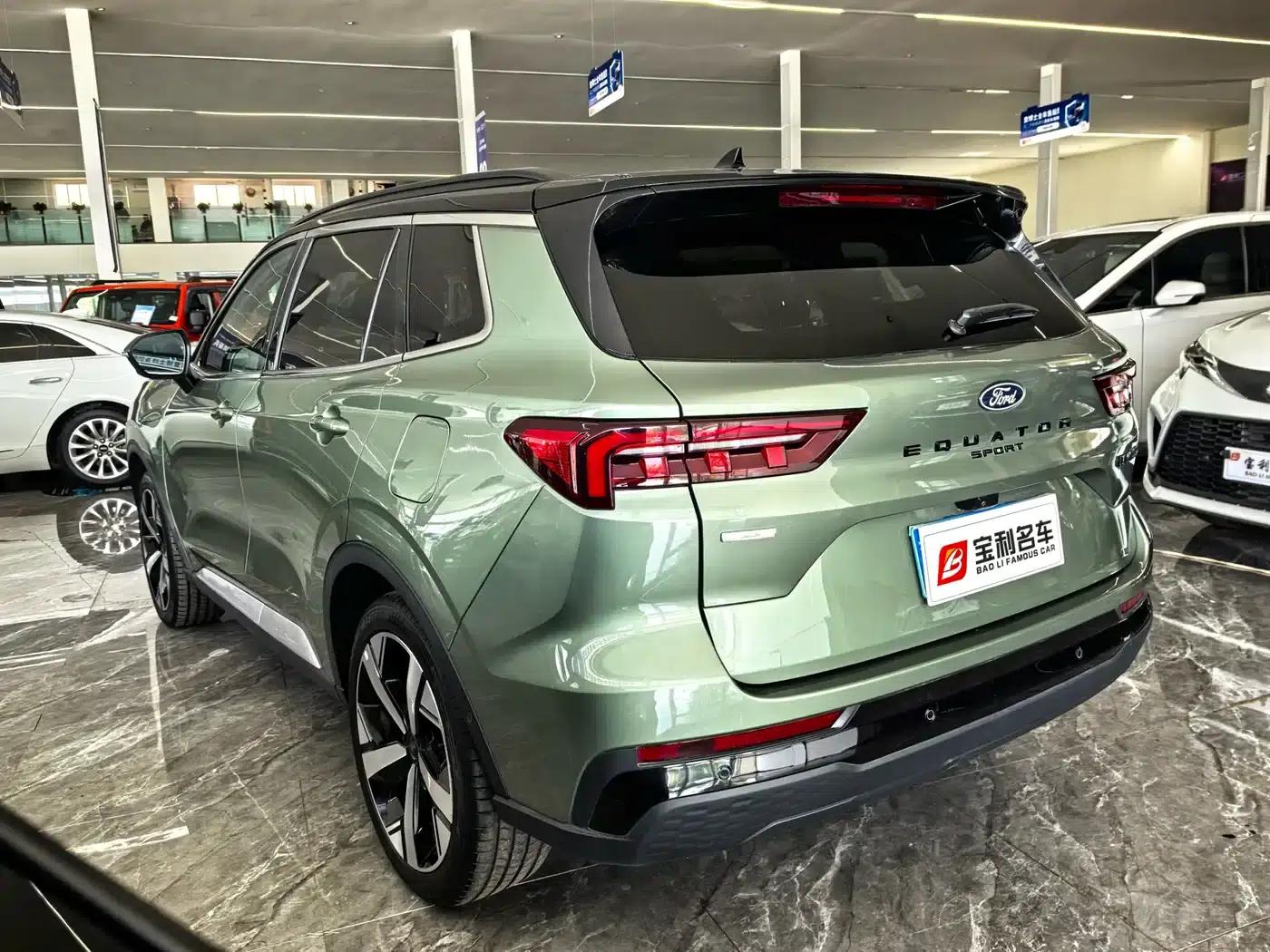 2025 EcoBoost 170 Premium PLUS — миниатюра 2