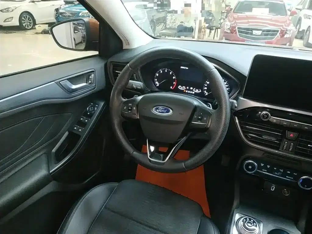 Ford Focus Active 2020 EcoBoost 180 Automatic Trend Edition — миниатюра 11