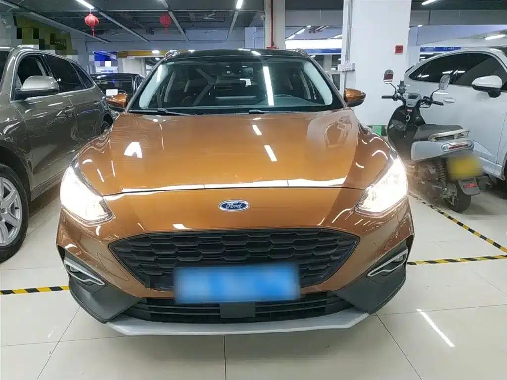 Ford Focus Active 2020 EcoBoost 180 Automatic Trend Edition — миниатюра 3
