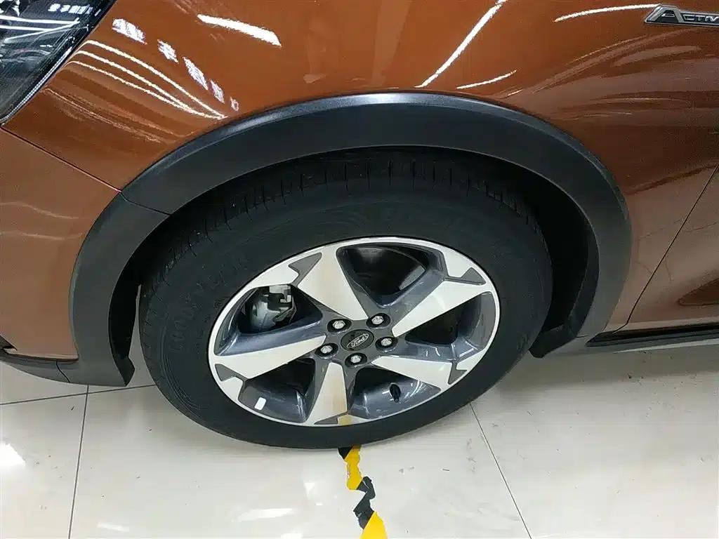Ford Focus Active 2020 EcoBoost 180 Automatic Trend Edition — миниатюра 23