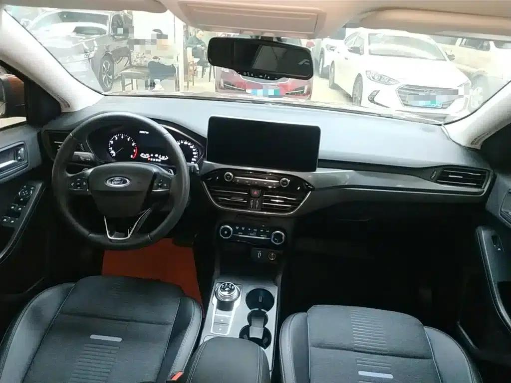 Ford Focus Active 2020 EcoBoost 180 Automatic Trend Edition — миниатюра 10