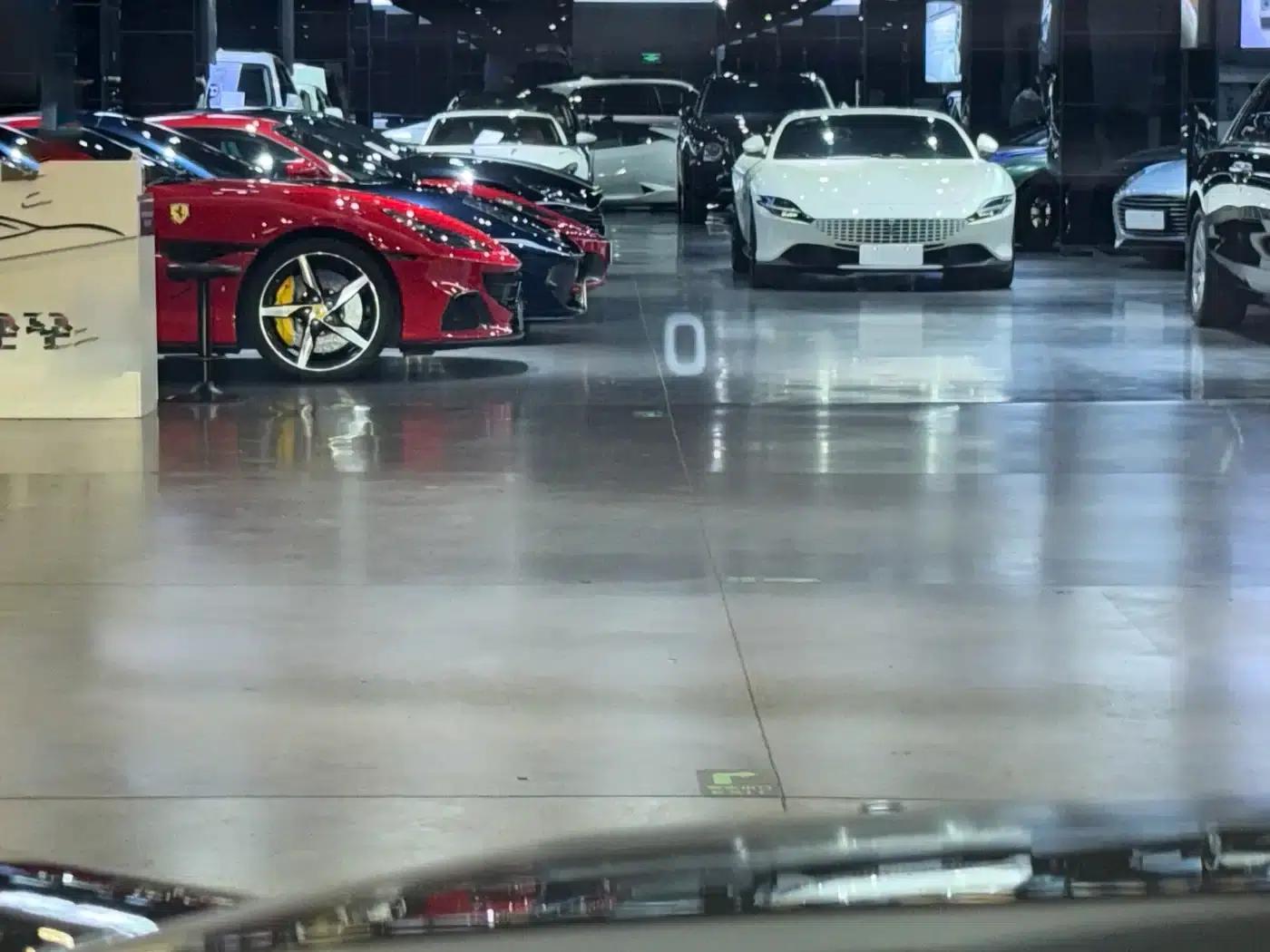 2023 Purosangue 6.5L V12 — миниатюра 17